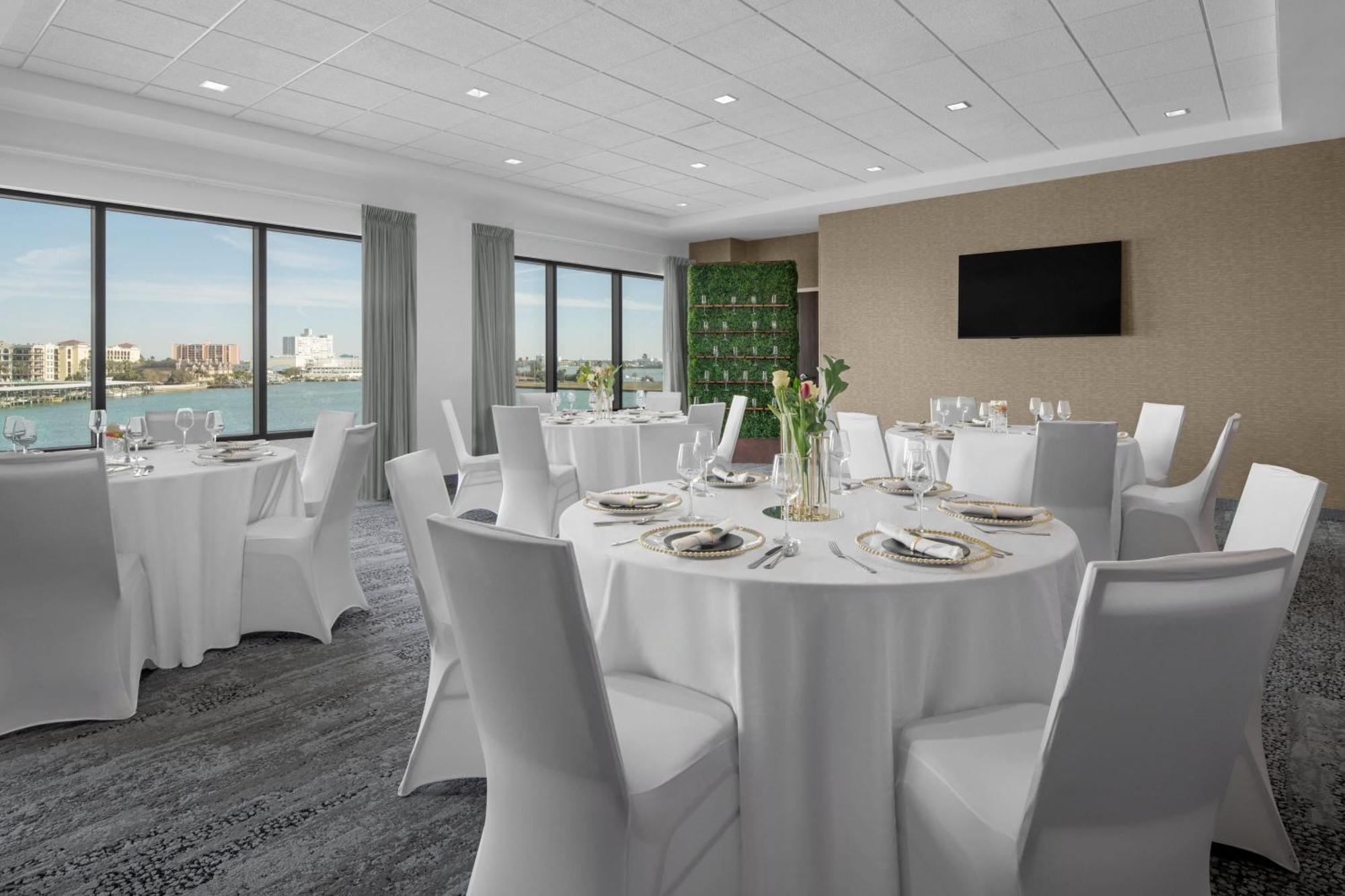 Courtyard By Marriott Clearwater Beach Exteriör bild
