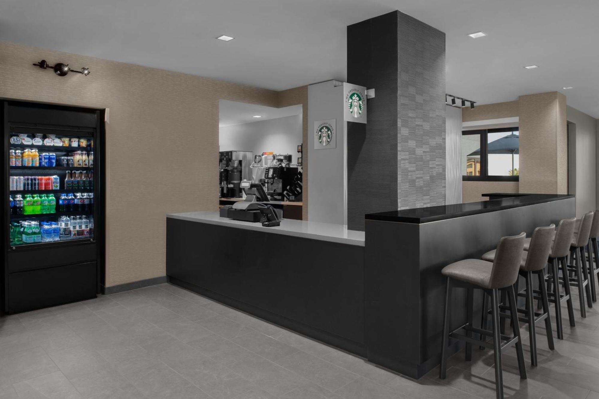 Courtyard By Marriott Clearwater Beach Exteriör bild