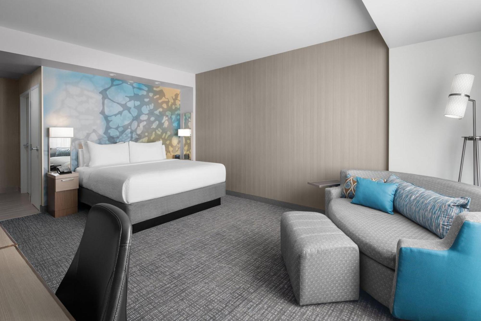 Courtyard By Marriott Clearwater Beach Exteriör bild